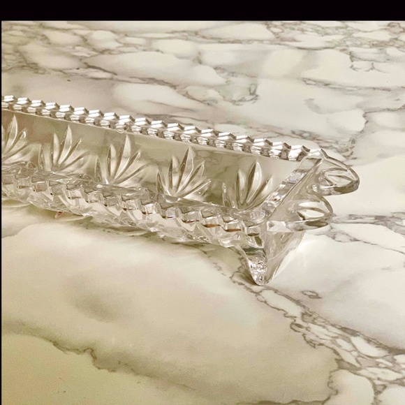 3/$45 ⭐️ Vintage Fifth Ave Crystal Cut Portico 12" Footed Cracker Candy Tray - Picture 6 of 6